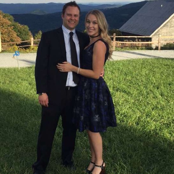 Meet your Posher, Lauren - Picture 1 of 1